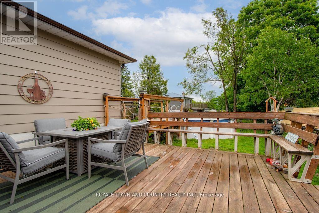 24 Mohawk Drive, Kawartha Lakes (Lindsay), Ontario  K9V 0J6 - Photo 35 - X12222647