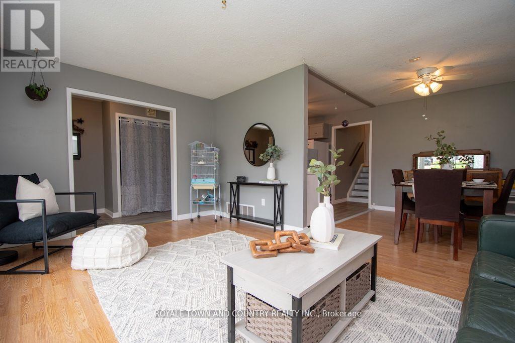 24 Mohawk Drive, Kawartha Lakes (Lindsay), Ontario  K9V 0J6 - Photo 8 - X12222647