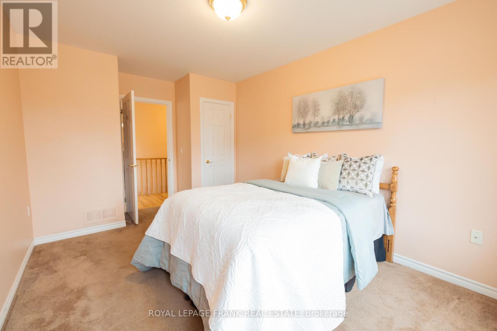 96 Village Crescent, Peterborough West (South), Ontario  K9J 0A9 - Photo 23 - X12222651