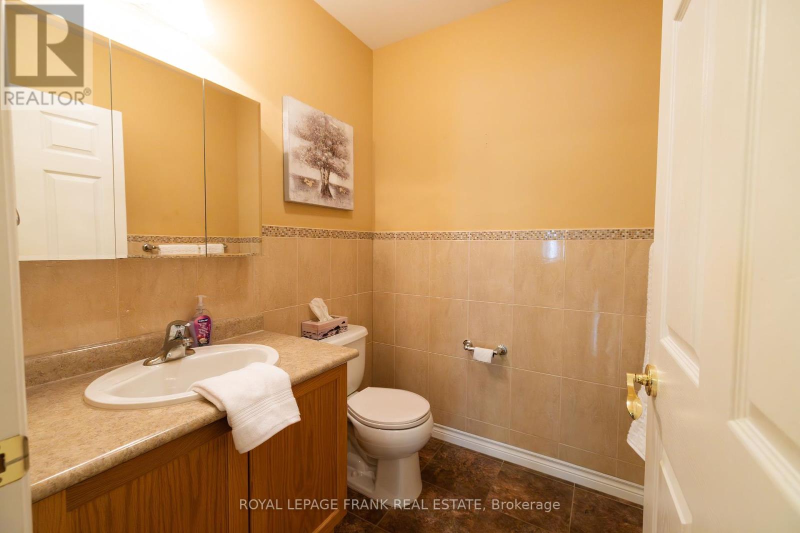 96 Village Crescent, Peterborough West (South), Ontario  K9J 0A9 - Photo 25 - X12222651