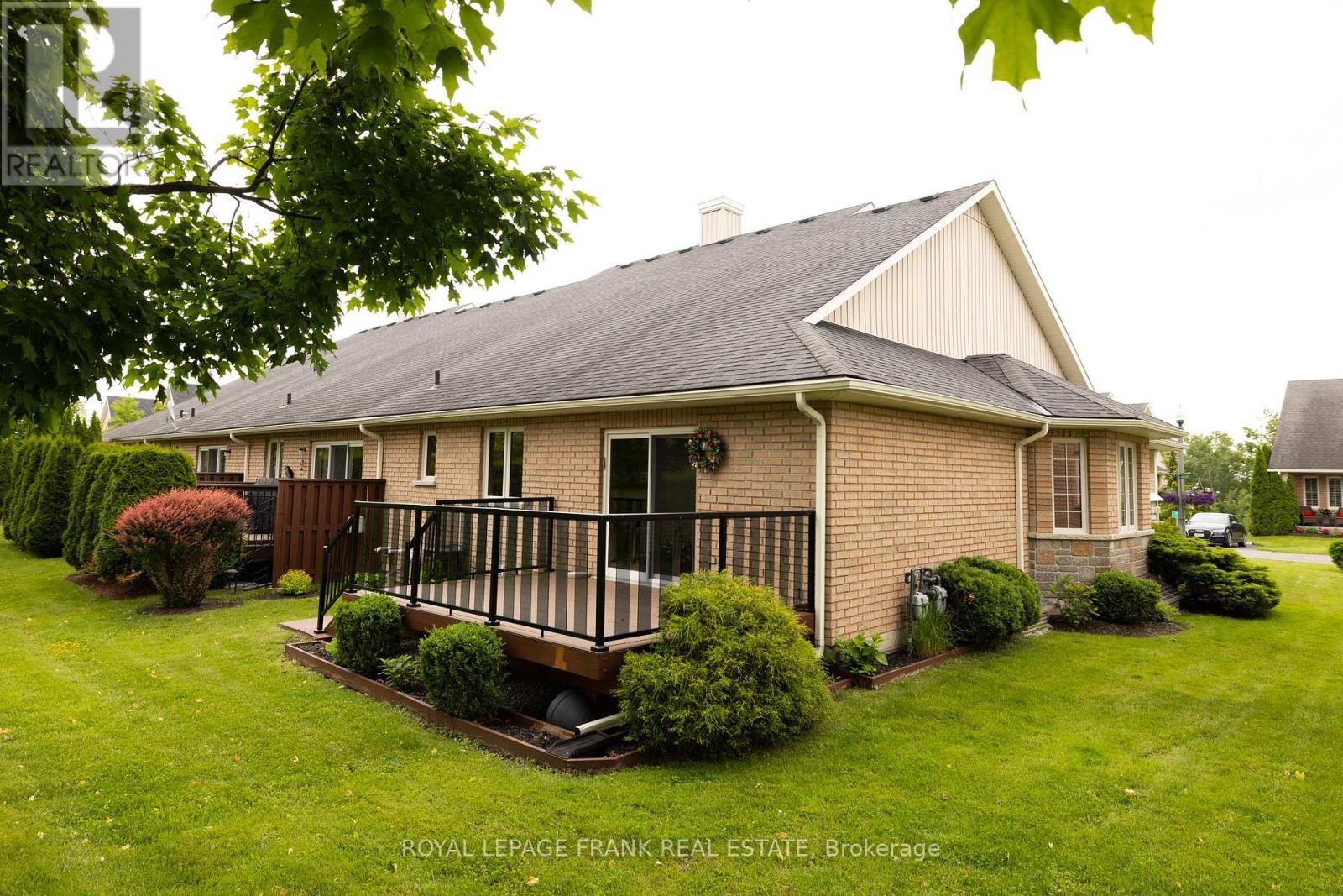 96 Village Crescent, Peterborough West (South), Ontario  K9J 0A9 - Photo 30 - X12222651