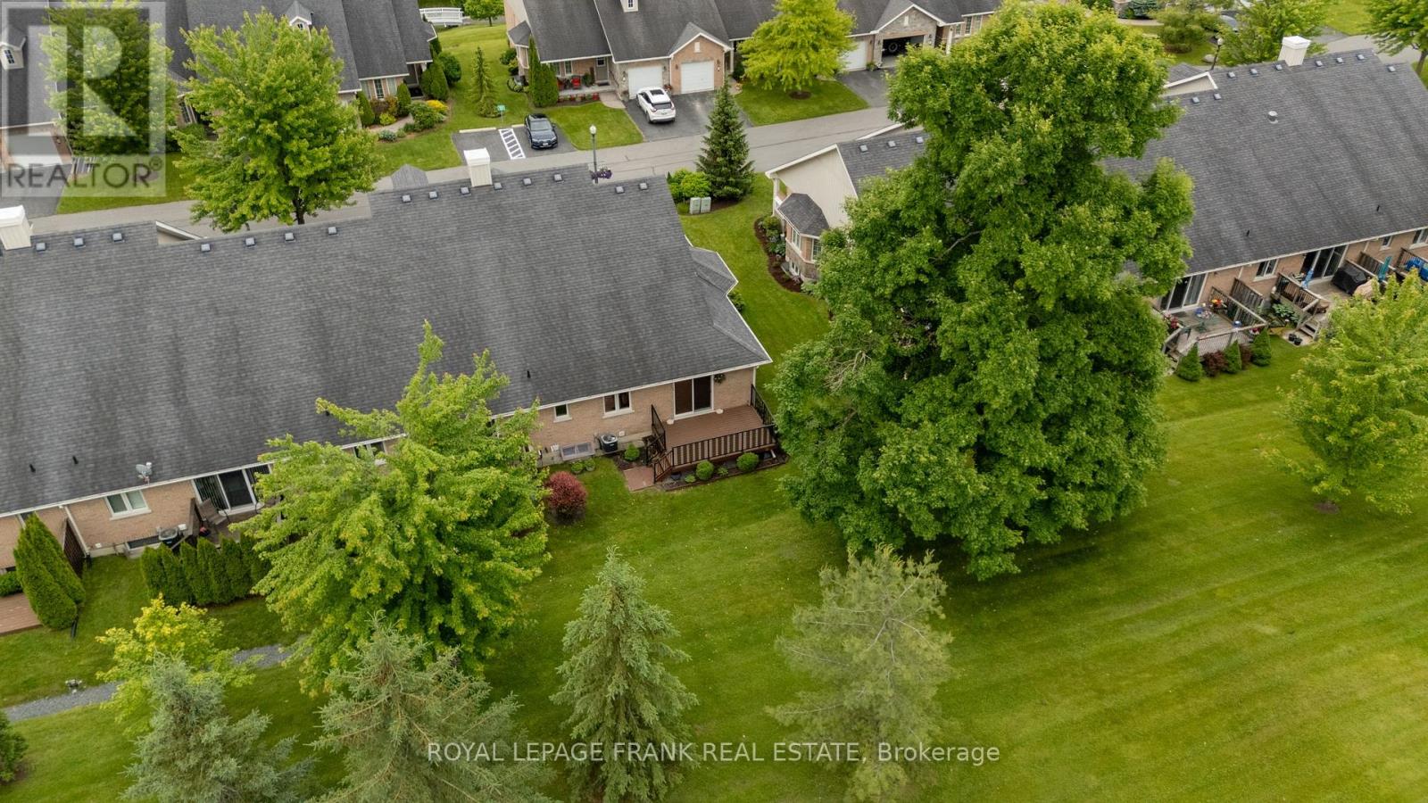 96 Village Crescent, Peterborough West (South), Ontario  K9J 0A9 - Photo 34 - X12222651