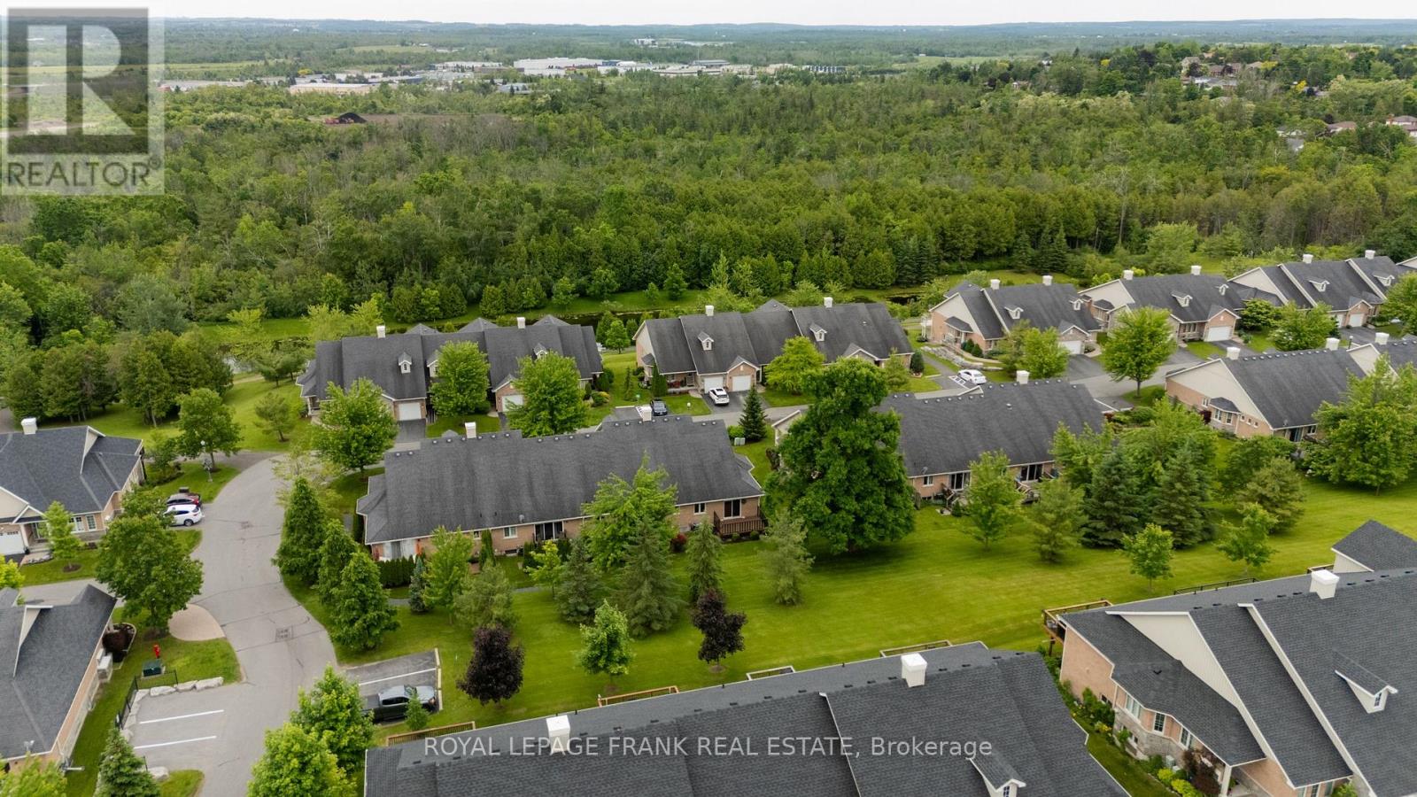 96 Village Crescent, Peterborough West (South), Ontario  K9J 0A9 - Photo 35 - X12222651
