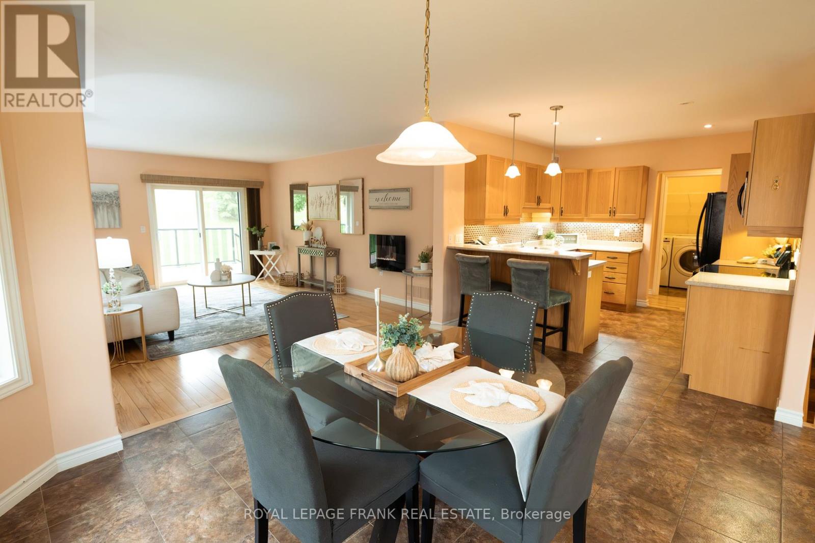 96 Village Crescent, Peterborough West (South), Ontario  K9J 0A9 - Photo 5 - X12222651