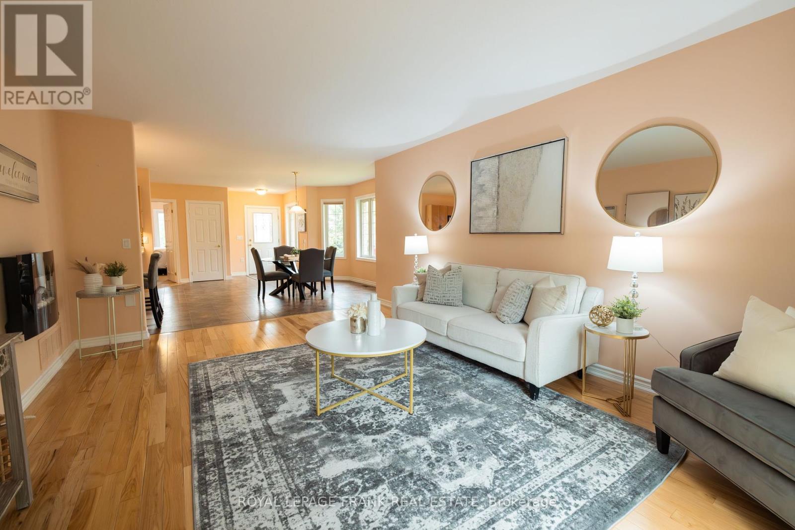 96 Village Crescent, Peterborough West (South), Ontario  K9J 0A9 - Photo 9 - X12222651