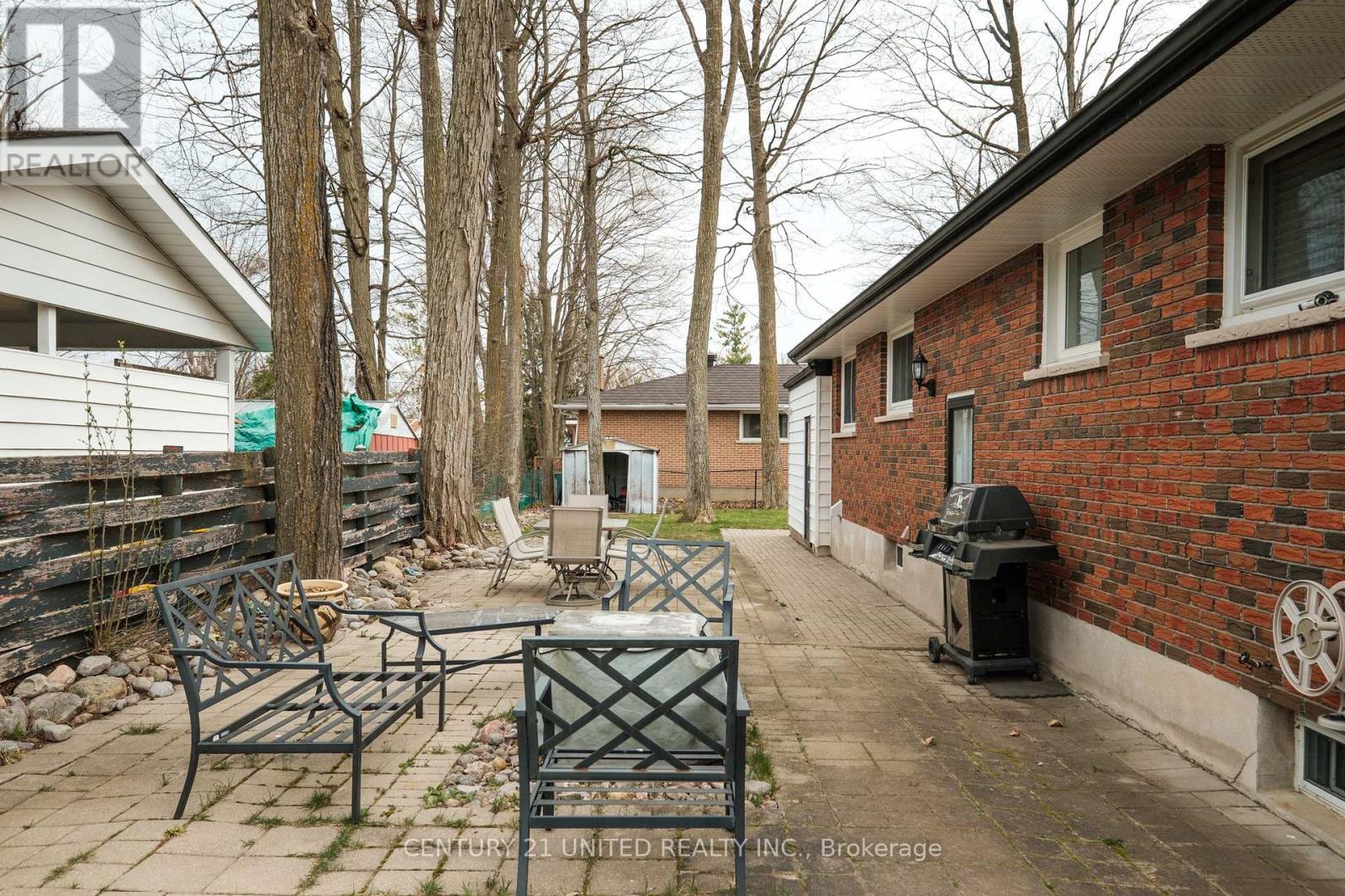 1316 Bathurst Street, Peterborough North (Central), Ontario  K9H 6X9 - Photo 36 - X12222832