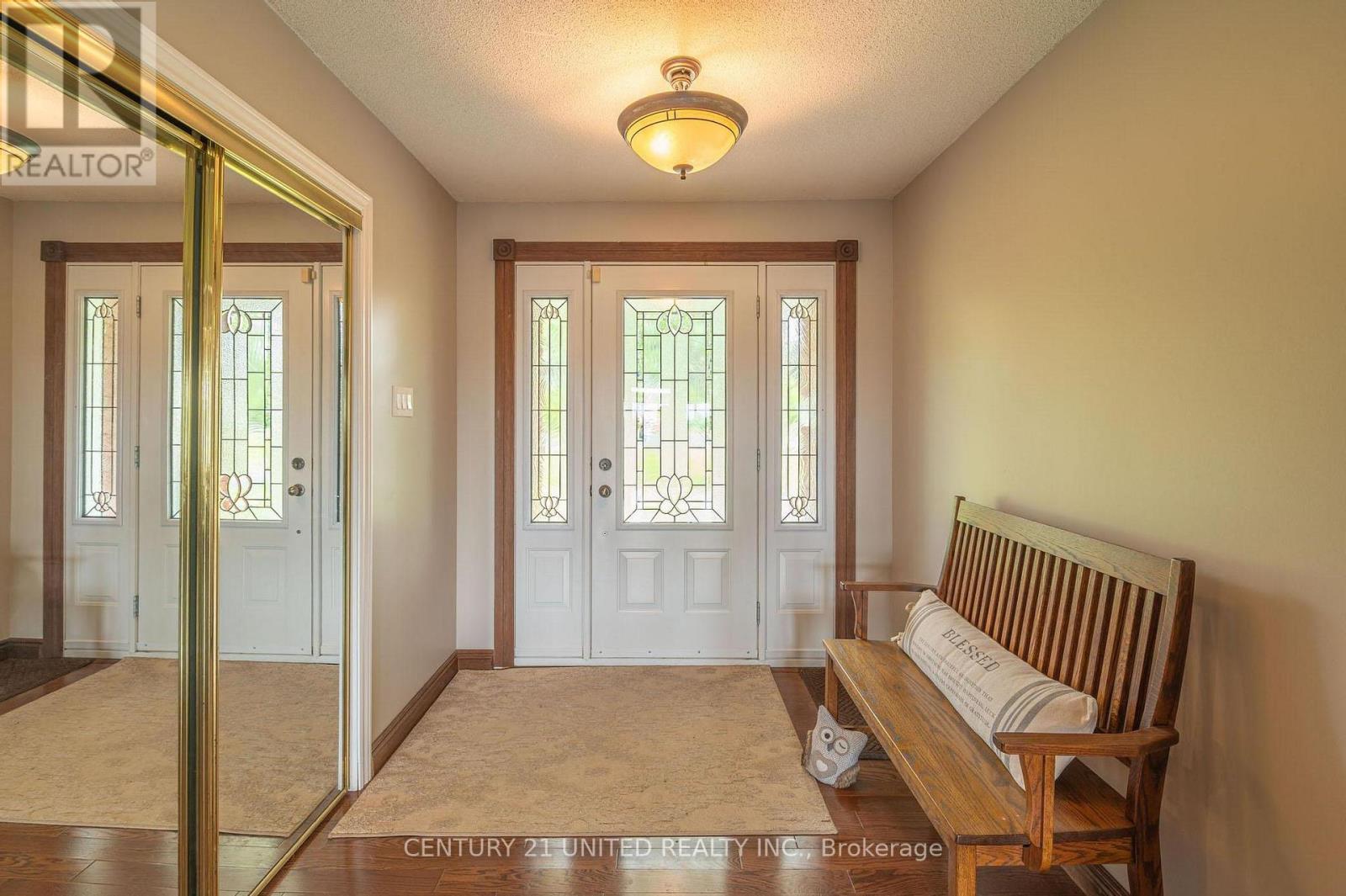 469 Brenda Crescent, Selwyn, Ontario  K9J 6X4 - Photo 13 - X12222913