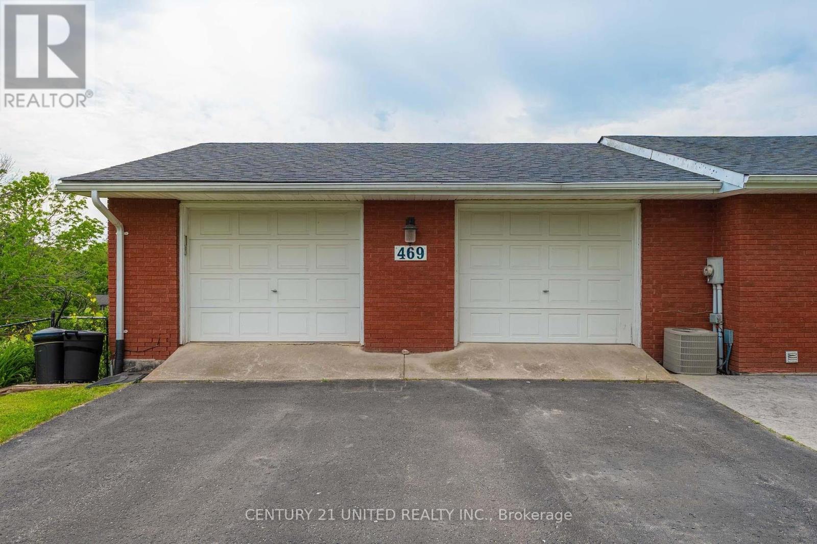 469 Brenda Crescent, Selwyn, Ontario  K9J 6X4 - Photo 5 - X12222913