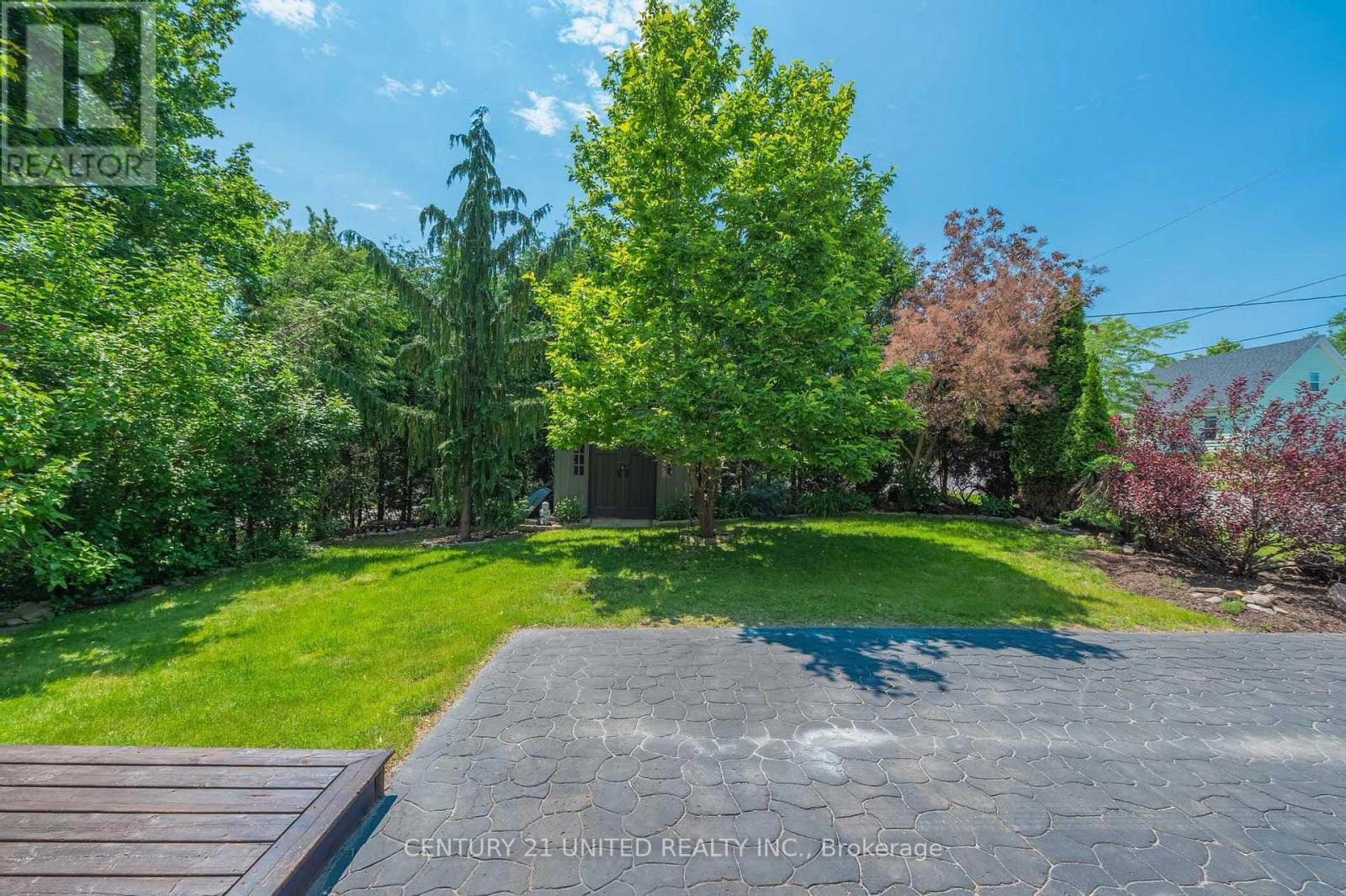 646 Ludgate Street, Peterborough East (Central), Ontario  K9H 2C2 - Photo 12 - X12223016