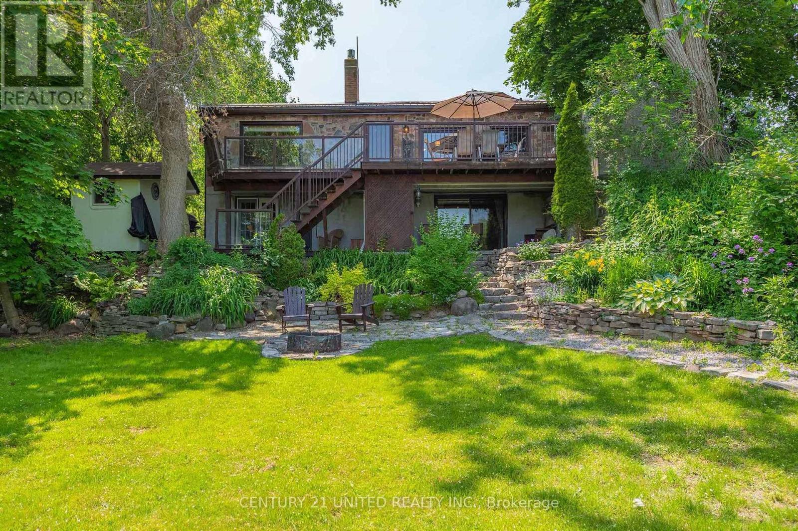646 Ludgate Street, Peterborough East (Central), Ontario  K9H 2C2 - Photo 2 - X12223016