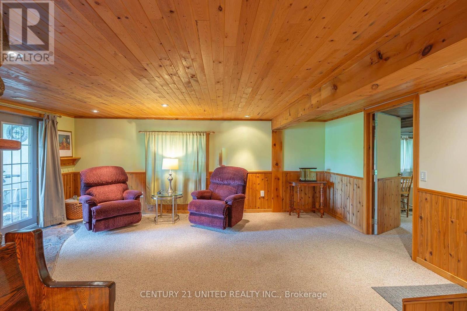 646 Ludgate Street, Peterborough East (Central), Ontario  K9H 2C2 - Photo 34 - X12223016