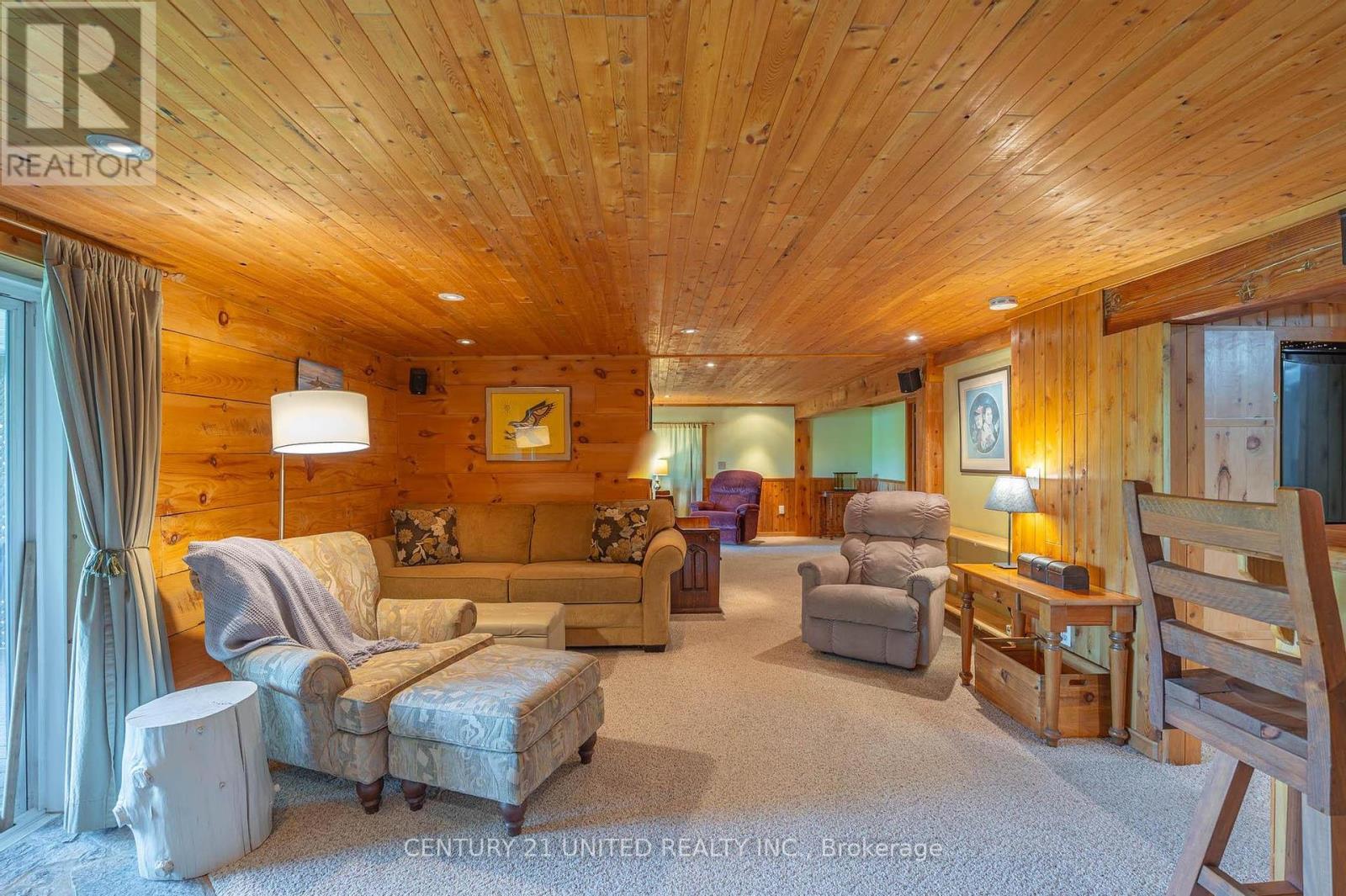 646 Ludgate Street, Peterborough East (Central), Ontario  K9H 2C2 - Photo 37 - X12223016