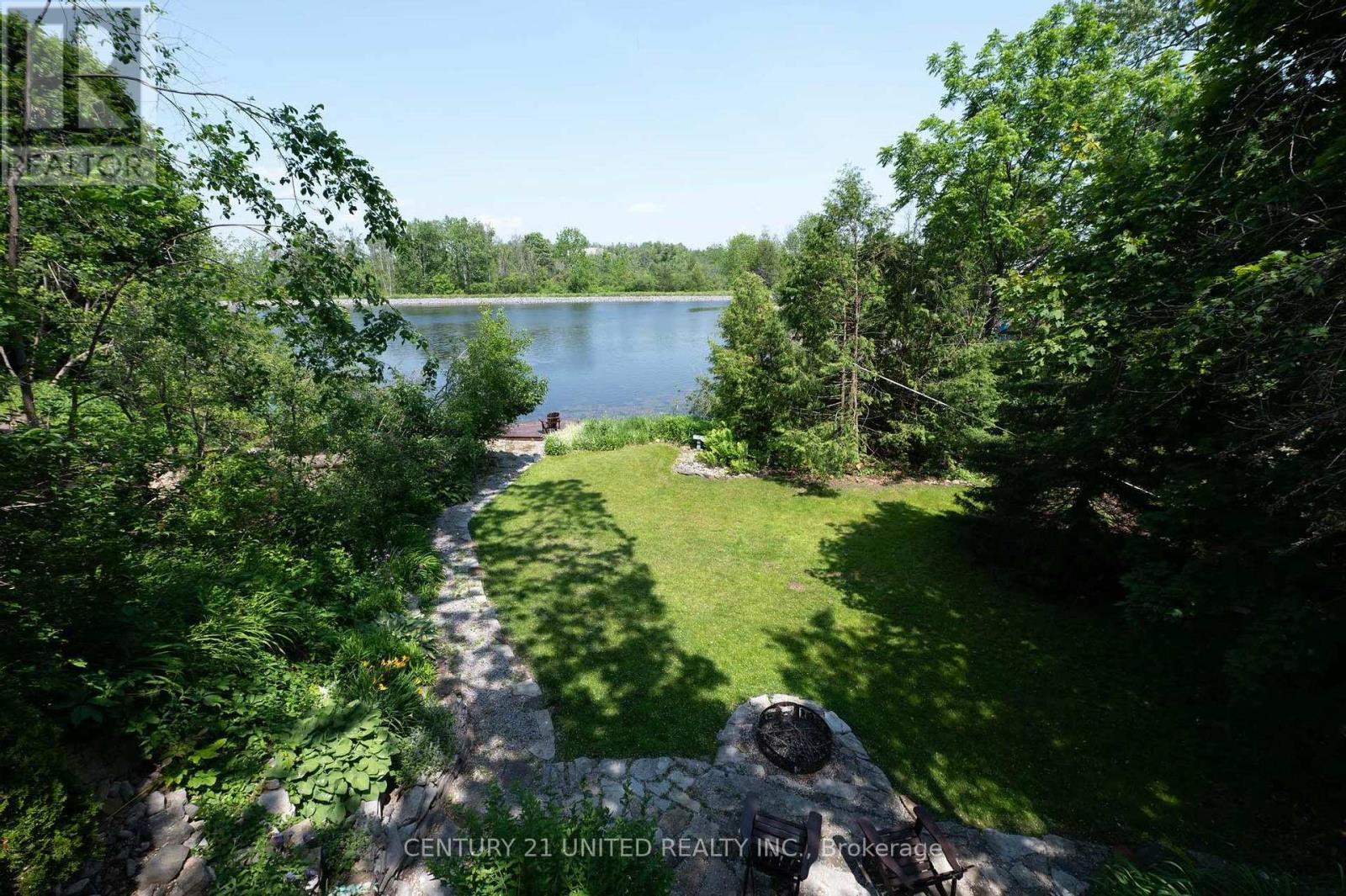 646 Ludgate Street, Peterborough East (Central), Ontario  K9H 2C2 - Photo 7 - X12223016
