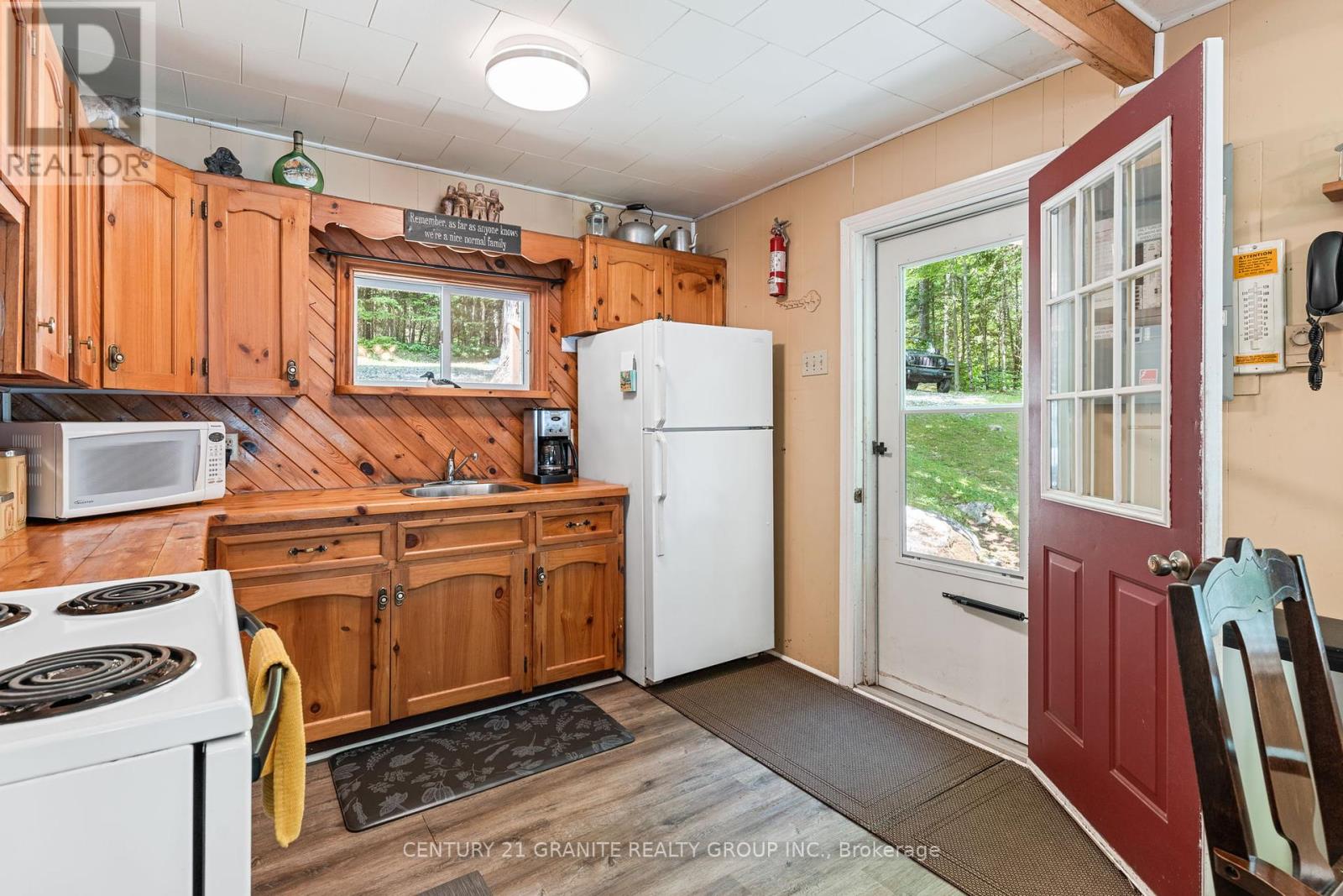 509 Dog Bay Road, Hastings Highlands (Herschel Ward), Ontario  K0L 2S0 - Photo 8 - X12223285