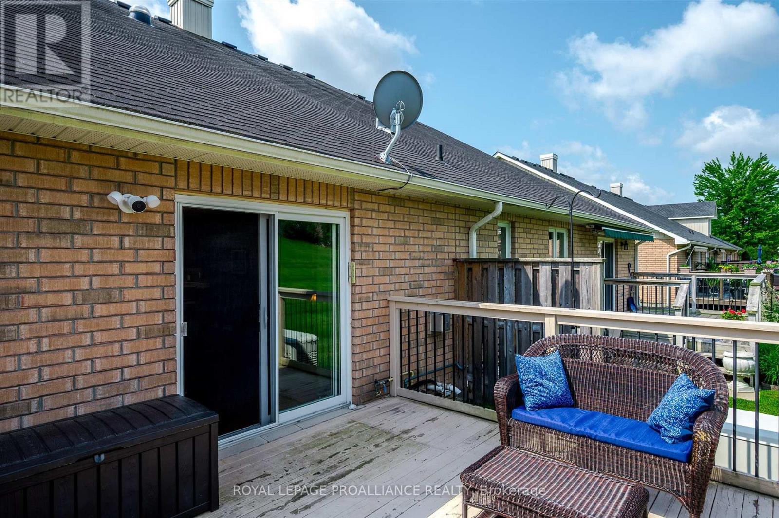 141 Village Crescent, Peterborough West (South), Ontario  K9J 0A9 - Photo 10 - X12223319