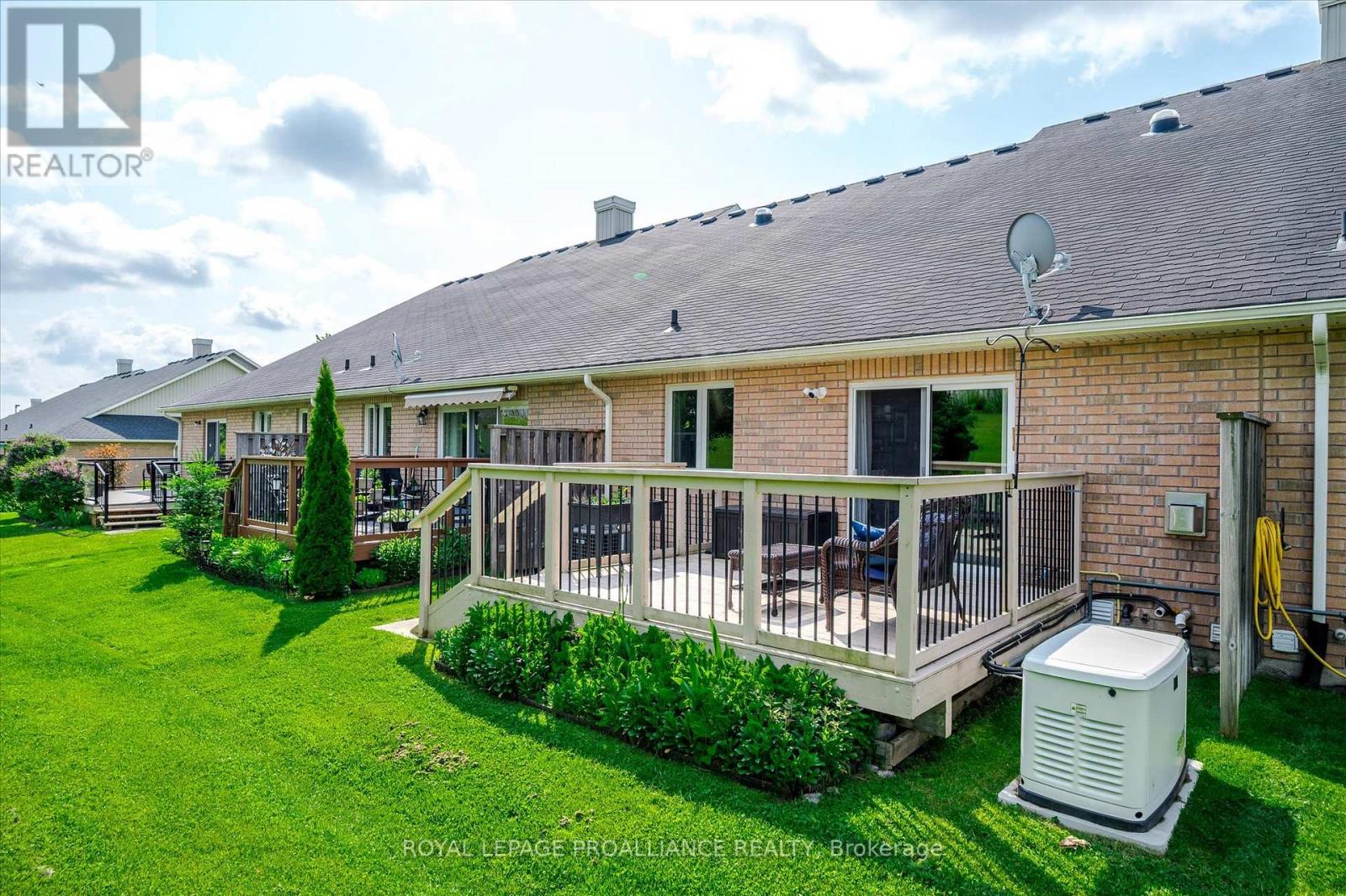 141 Village Crescent, Peterborough West (South), Ontario  K9J 0A9 - Photo 16 - X12223319