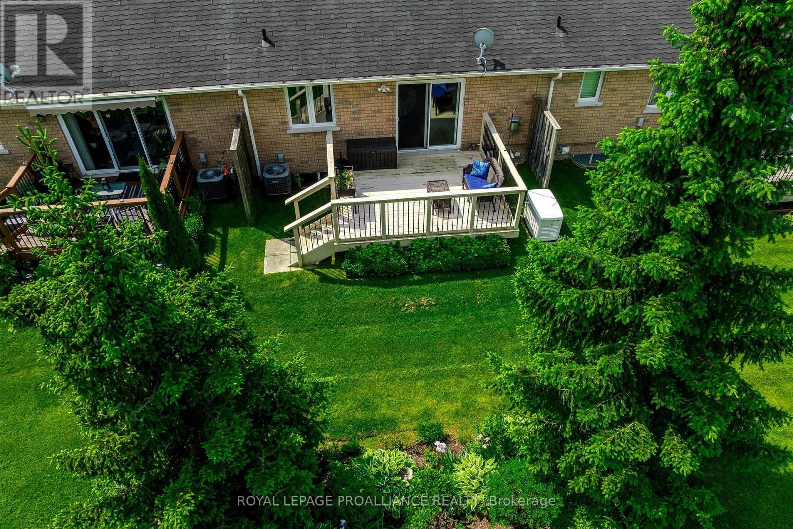 141 Village Crescent, Peterborough West (South), Ontario  K9J 0A9 - Photo 18 - X12223319