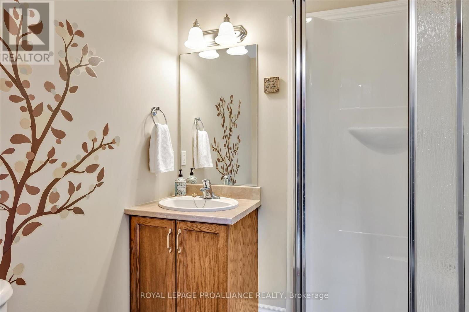 141 Village Crescent, Peterborough West (South), Ontario  K9J 0A9 - Photo 32 - X12223319