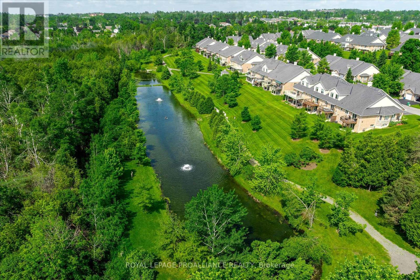 141 Village Crescent, Peterborough West (South), Ontario  K9J 0A9 - Photo 42 - X12223319