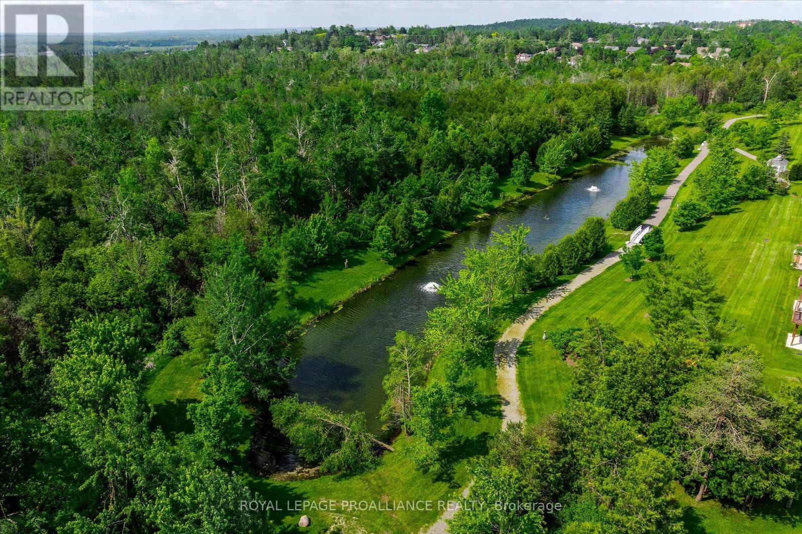 141 Village Crescent, Peterborough West (South), Ontario  K9J 0A9 - Photo 43 - X12223319