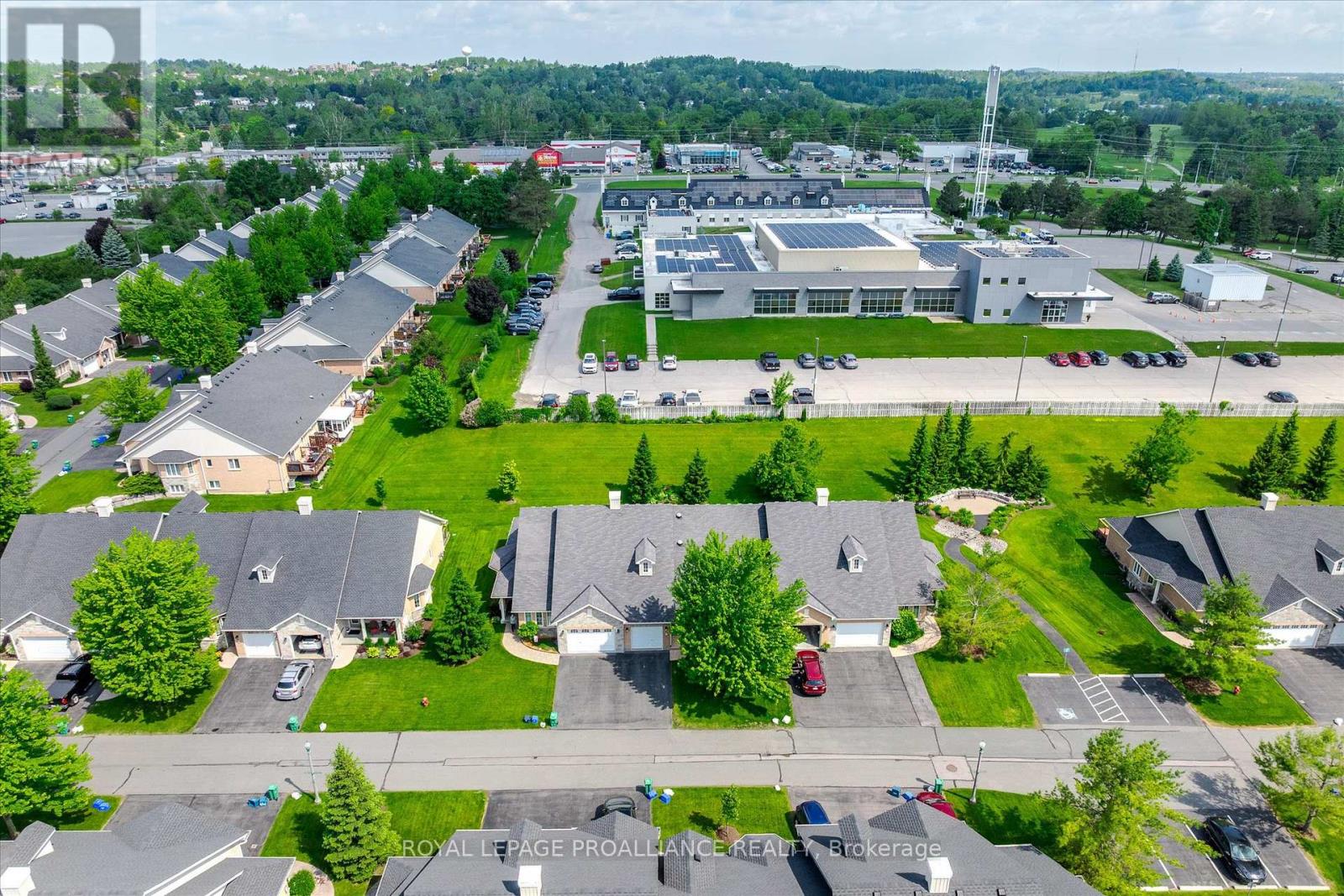 141 Village Crescent, Peterborough West (South), Ontario  K9J 0A9 - Photo 48 - X12223319