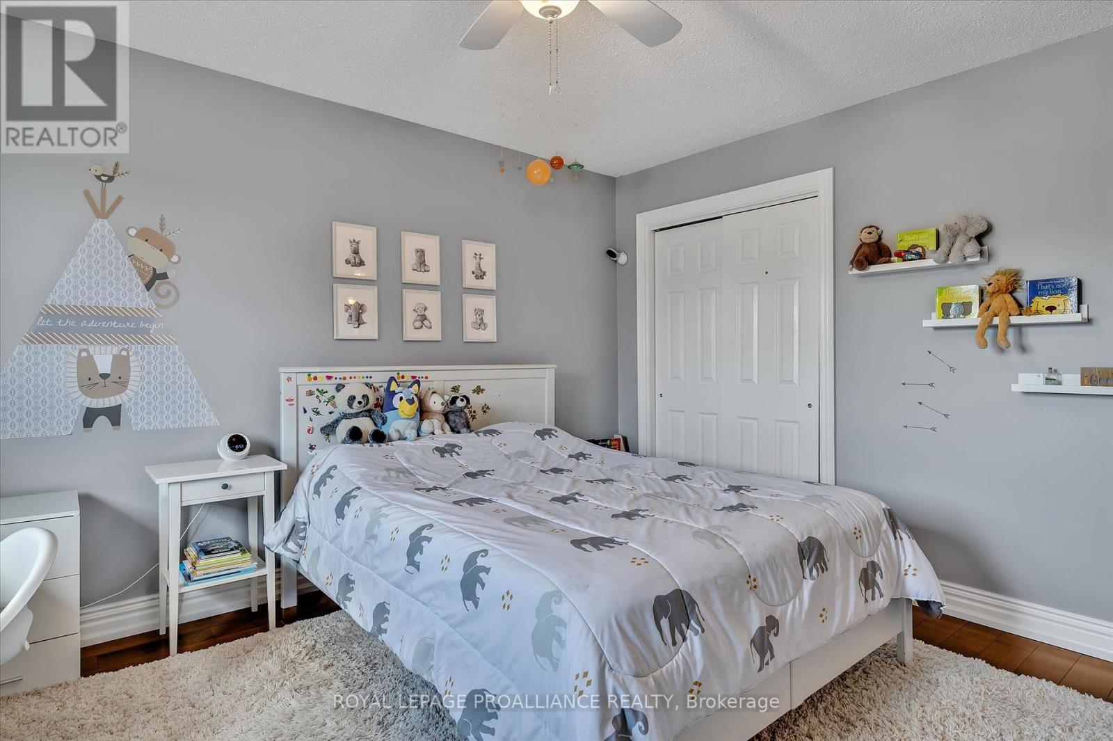 2112 Lorraine Drive, Peterborough North (University Heights), Ontario  K9L 1X4 - Photo 33 - X12223325