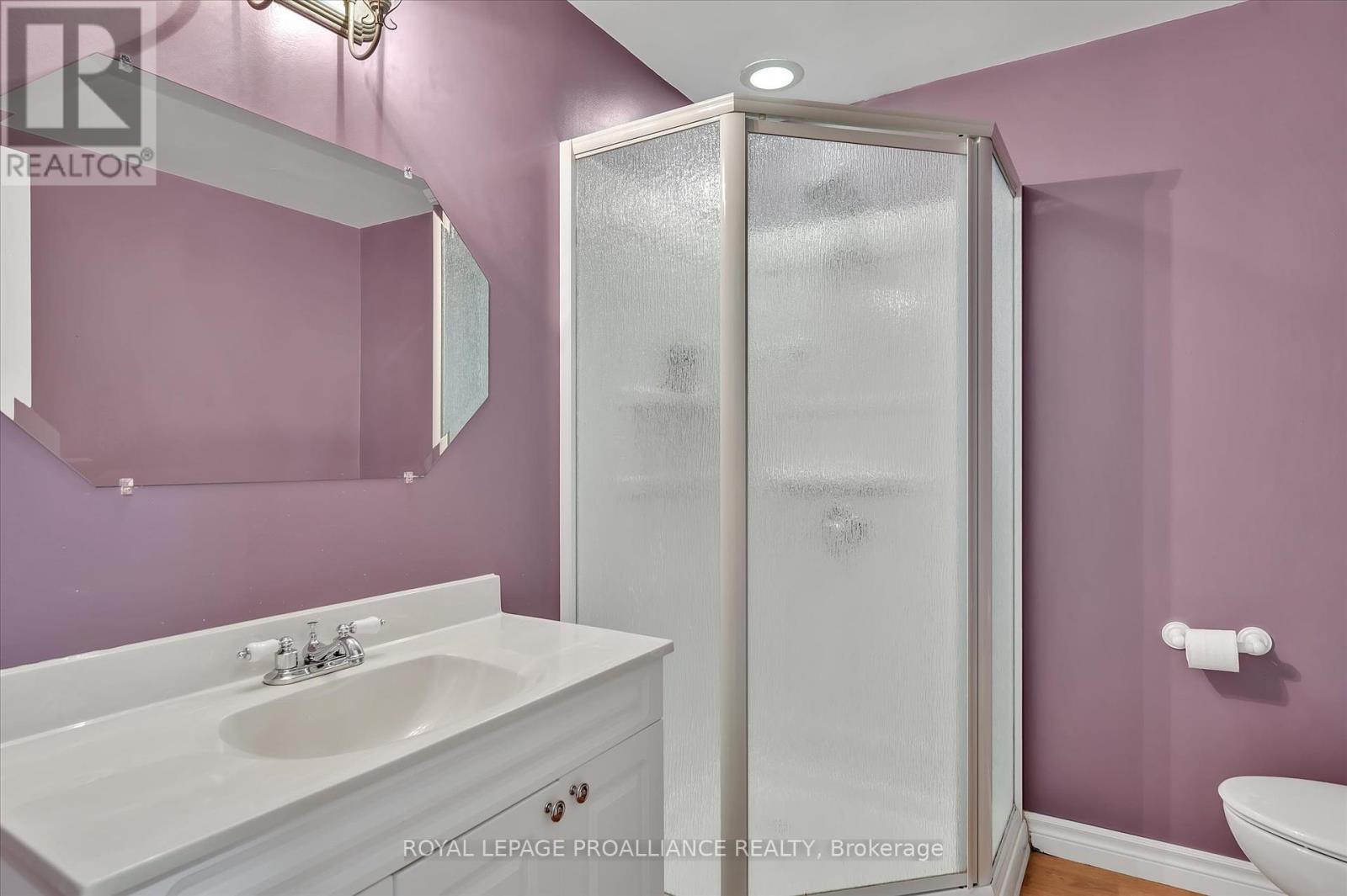 2112 Lorraine Drive, Peterborough North (University Heights), Ontario  K9L 1X4 - Photo 42 - X12223325