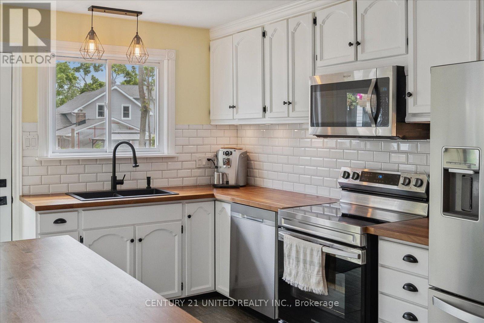 111 Albert Street, Selwyn, Ontario  K0L 2H0 - Photo 13 - X12223351