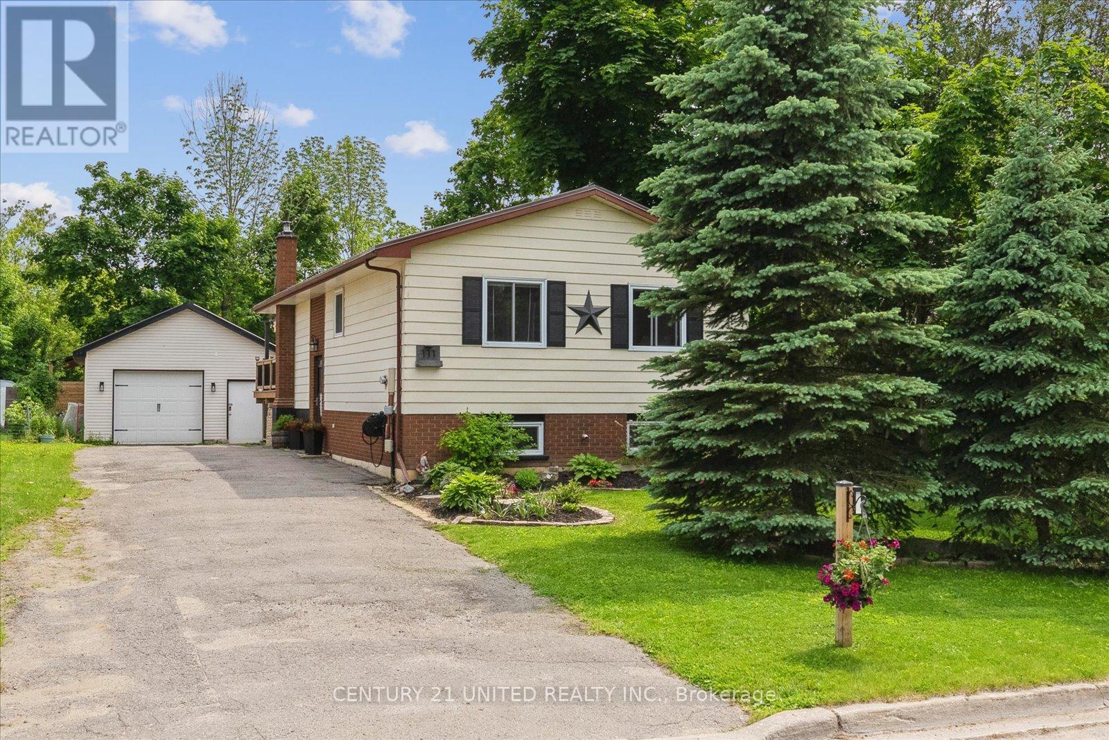 111 Albert Street, Selwyn, Ontario  K0L 2H0 - Photo 2 - X12223351