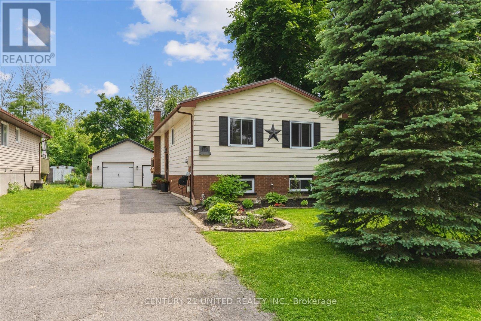 111 Albert Street, Selwyn, Ontario  K0L 2H0 - Photo 3 - X12223351