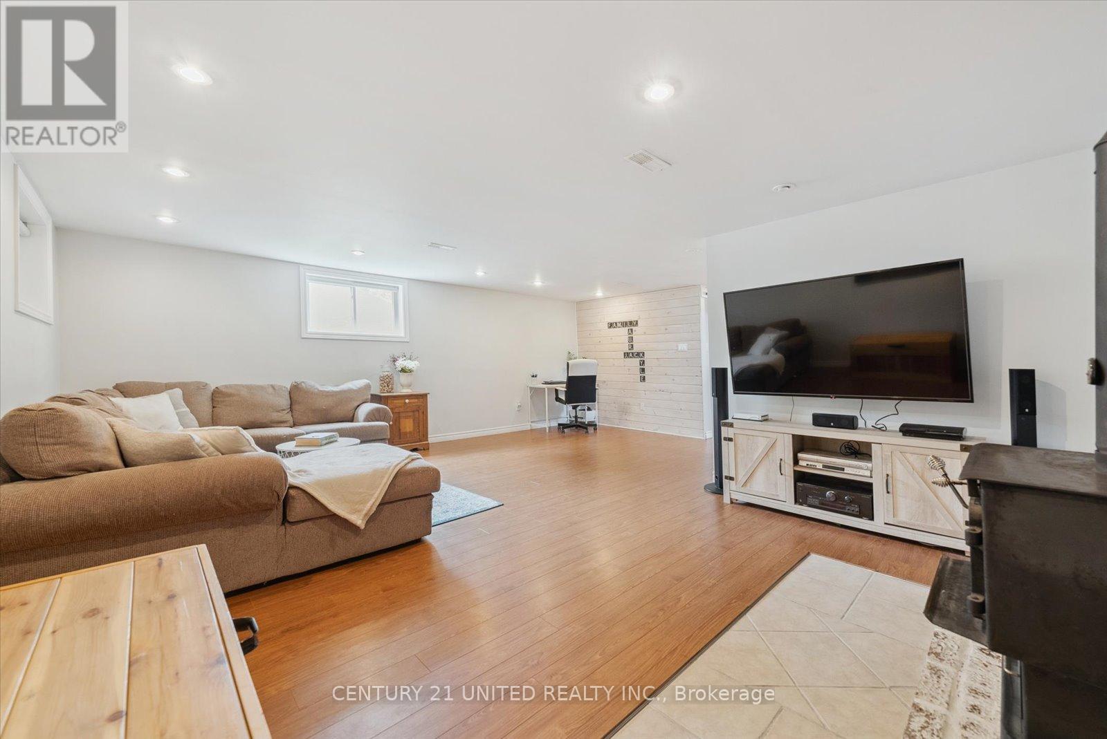 111 Albert Street, Selwyn, Ontario  K0L 2H0 - Photo 36 - X12223351