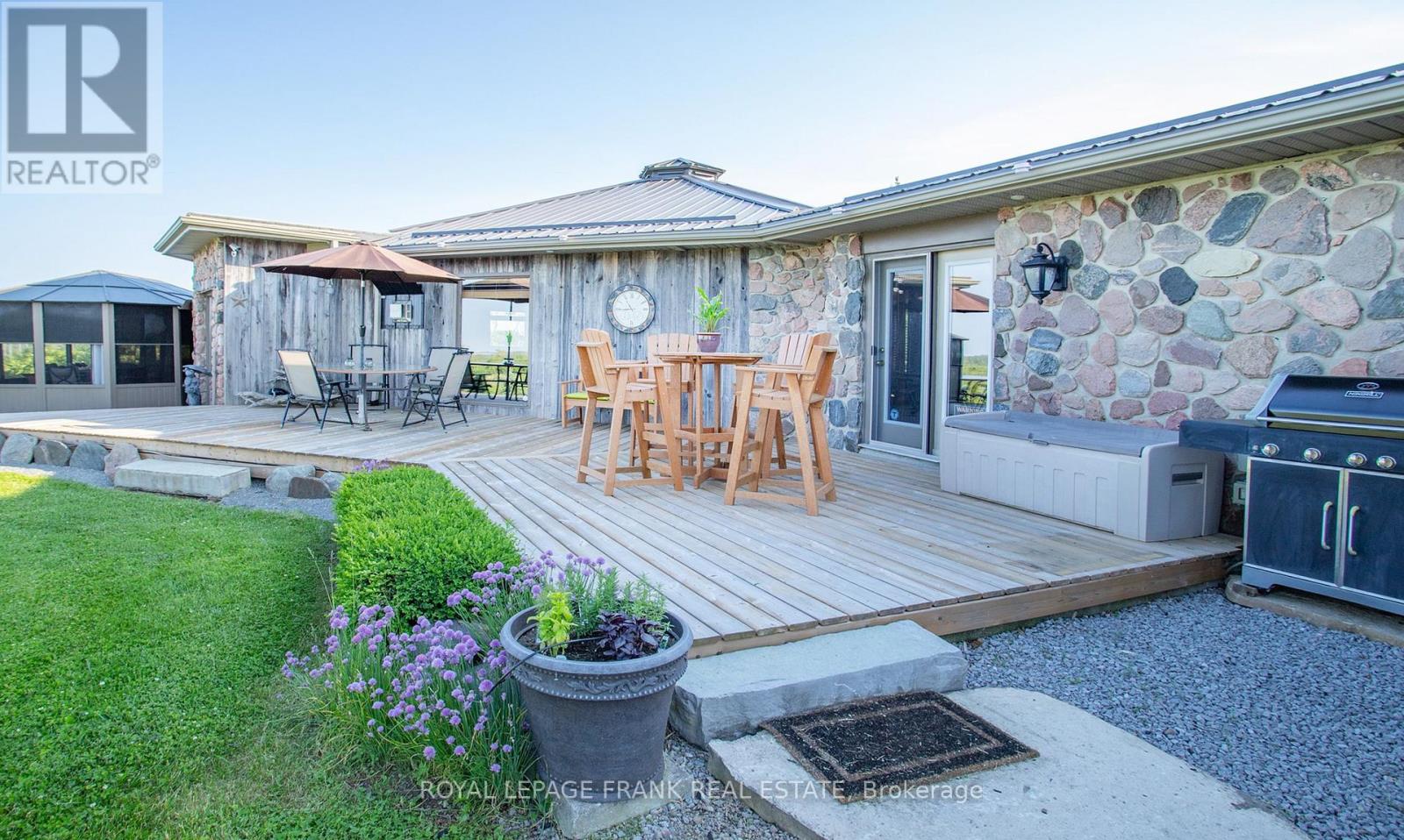 10 Cityview Heights, Kawartha Lakes (Omemee), Ontario  K0L 1K0 - Photo 32 - X12223520