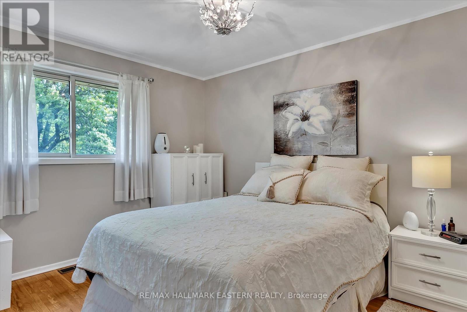 1263 Algonquin Boulevard, Peterborough North (Central), Ontario  K9H 6N1 - Photo 18 - X12223554