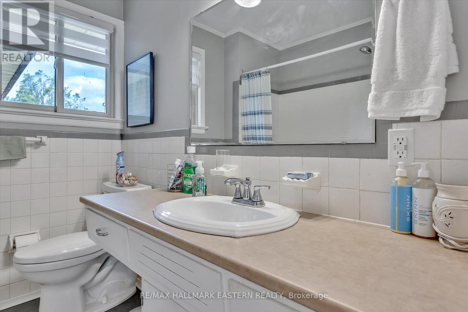1263 Algonquin Boulevard, Peterborough North (Central), Ontario  K9H 6N1 - Photo 23 - X12223554