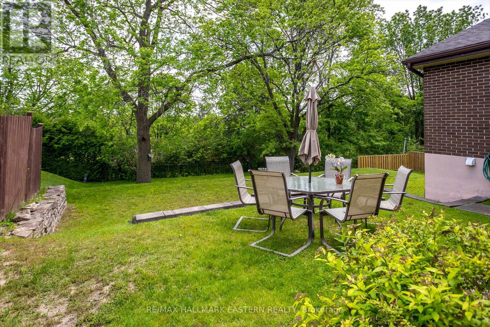 1263 Algonquin Boulevard, Peterborough North (Central), Ontario  K9H 6N1 - Photo 40 - X12223554