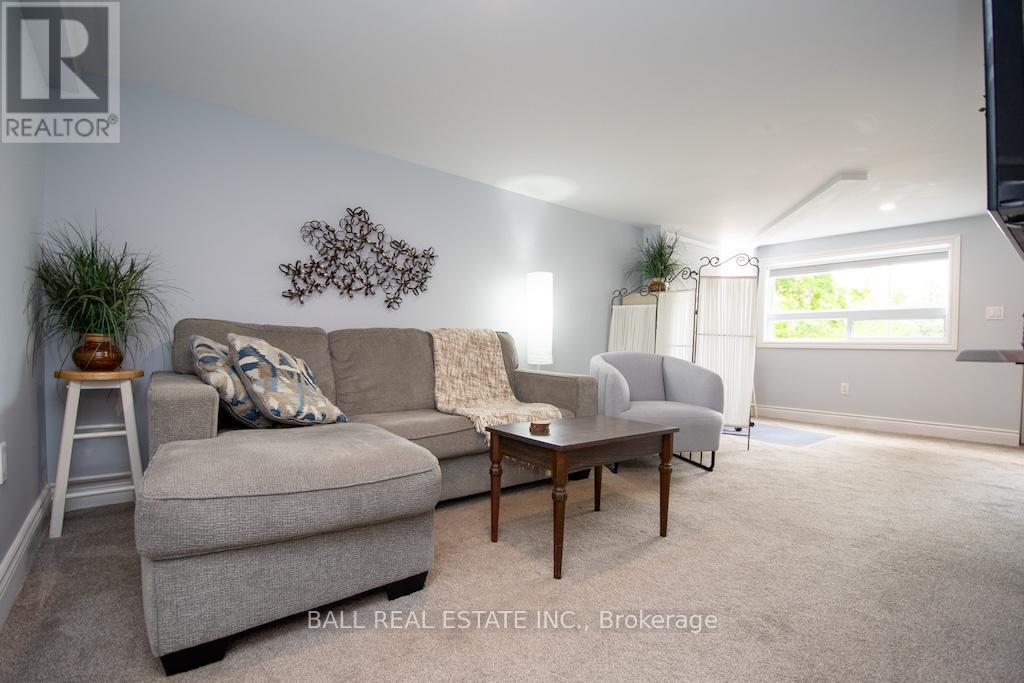 163 Maryland Drive, Selwyn, Ontario  K9J 6X3 - Photo 15 - X12223652