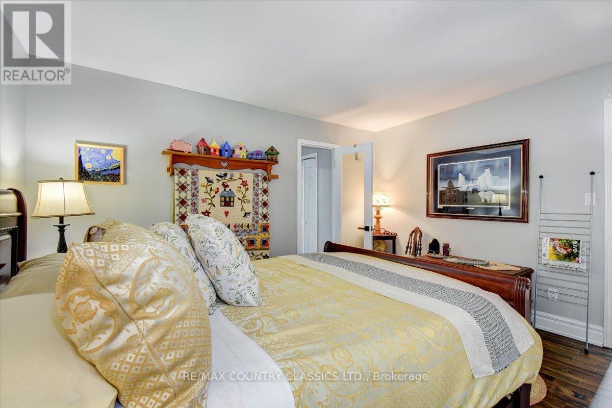 442a Stringer Drive, Faraday, Ontario  K0L 1C0 - Photo 14 - X12223693