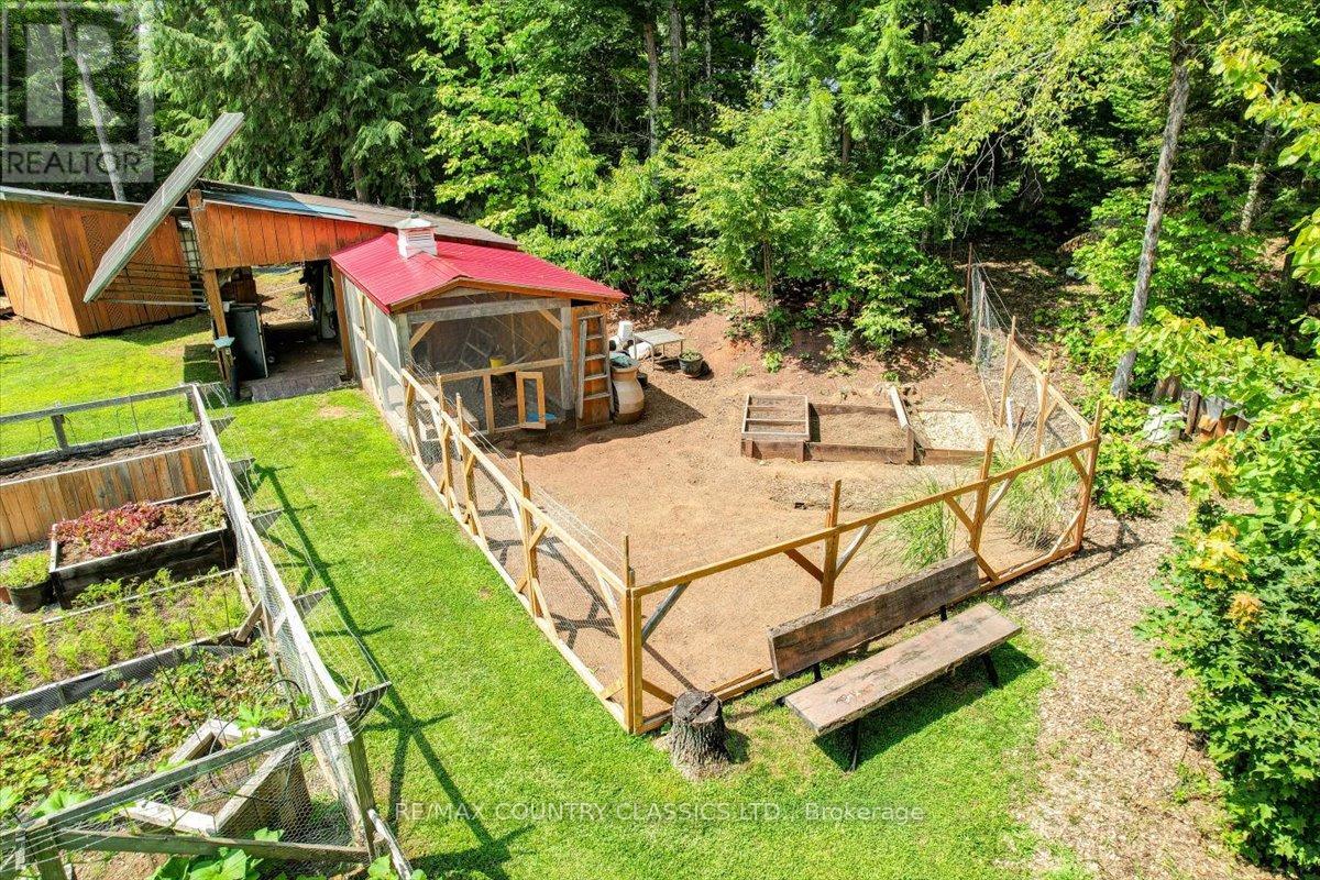442a Stringer Drive, Faraday, Ontario  K0L 1C0 - Photo 34 - X12223693