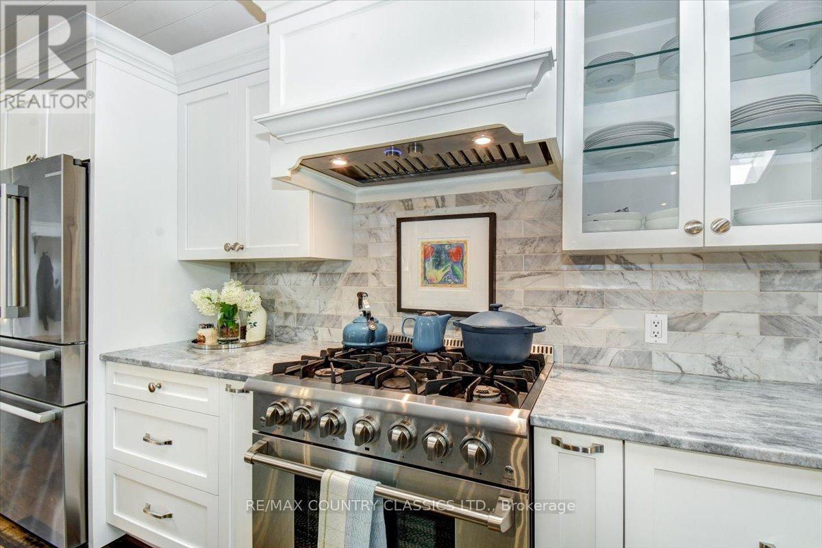 442a Stringer Drive, Faraday, Ontario  K0L 1C0 - Photo 4 - X12223693
