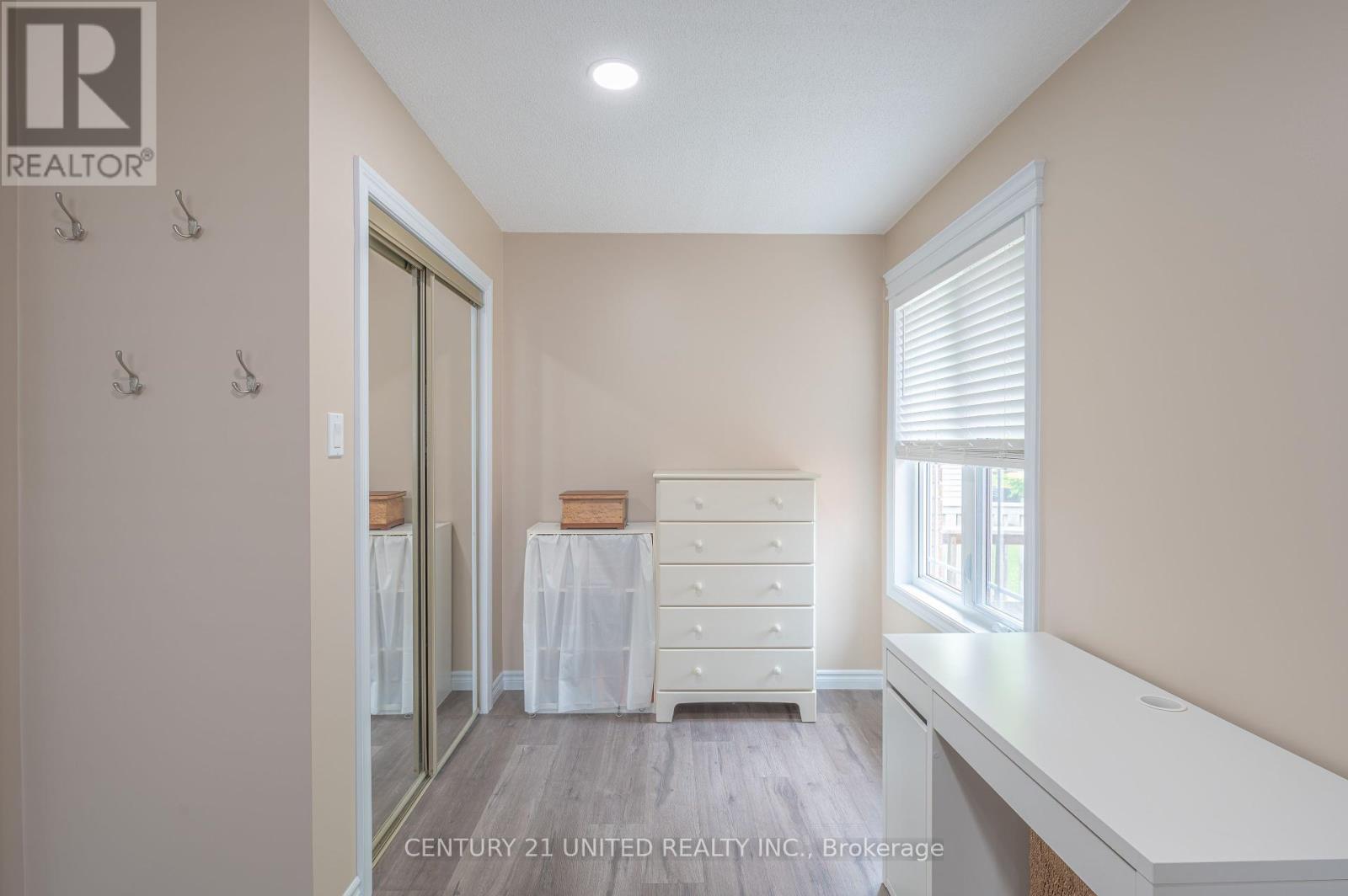 2509 Marsdale Drive, Peterborough East (South), Ontario  K9L 1Z4 - Photo 18 - X12223983