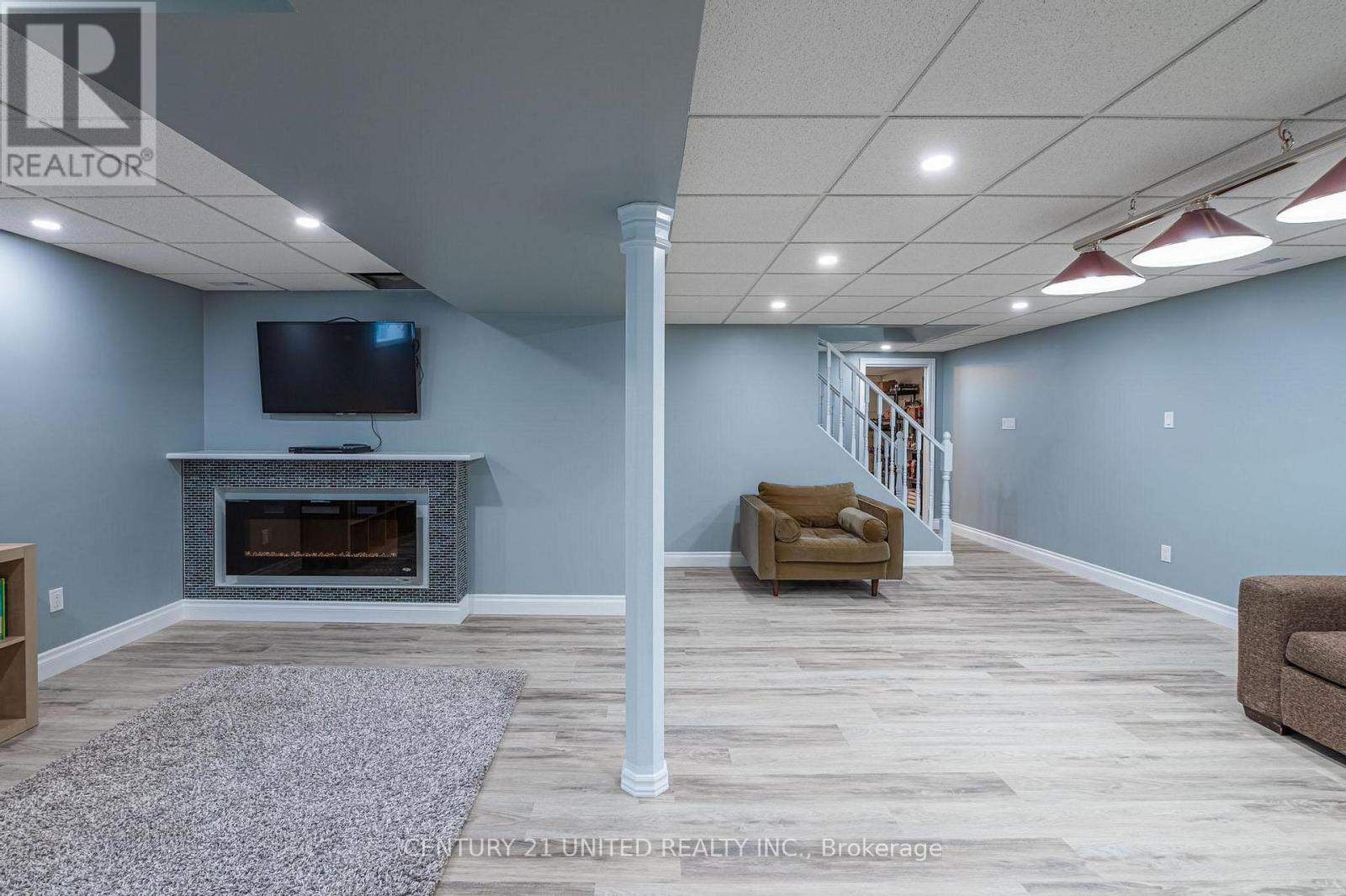2509 Marsdale Drive, Peterborough East (South), Ontario  K9L 1Z4 - Photo 23 - X12223983