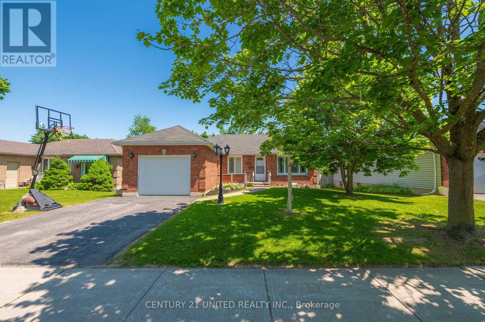 2509 Marsdale Drive, Peterborough East (South), Ontario  K9L 1Z4 - Photo 5 - X12223983