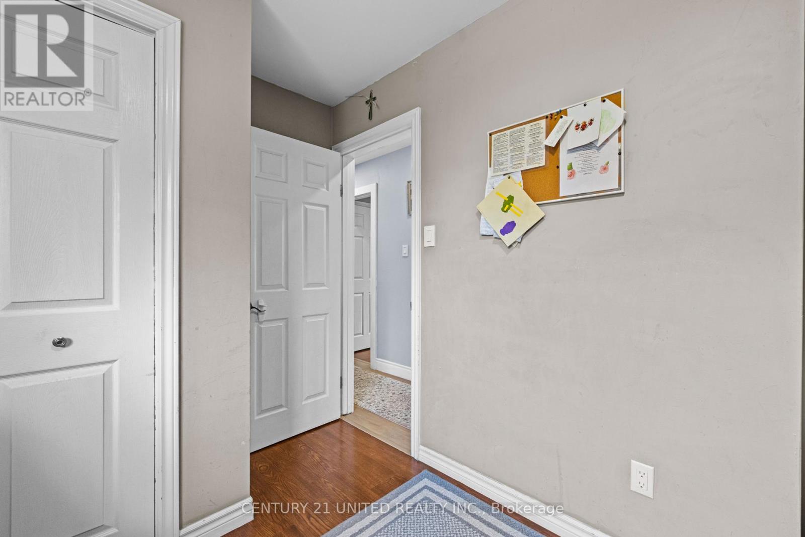 1105 Barnardo Avenue, Peterborough North (South), Ontario  K9H 5W9 - Photo 16 - X12224052
