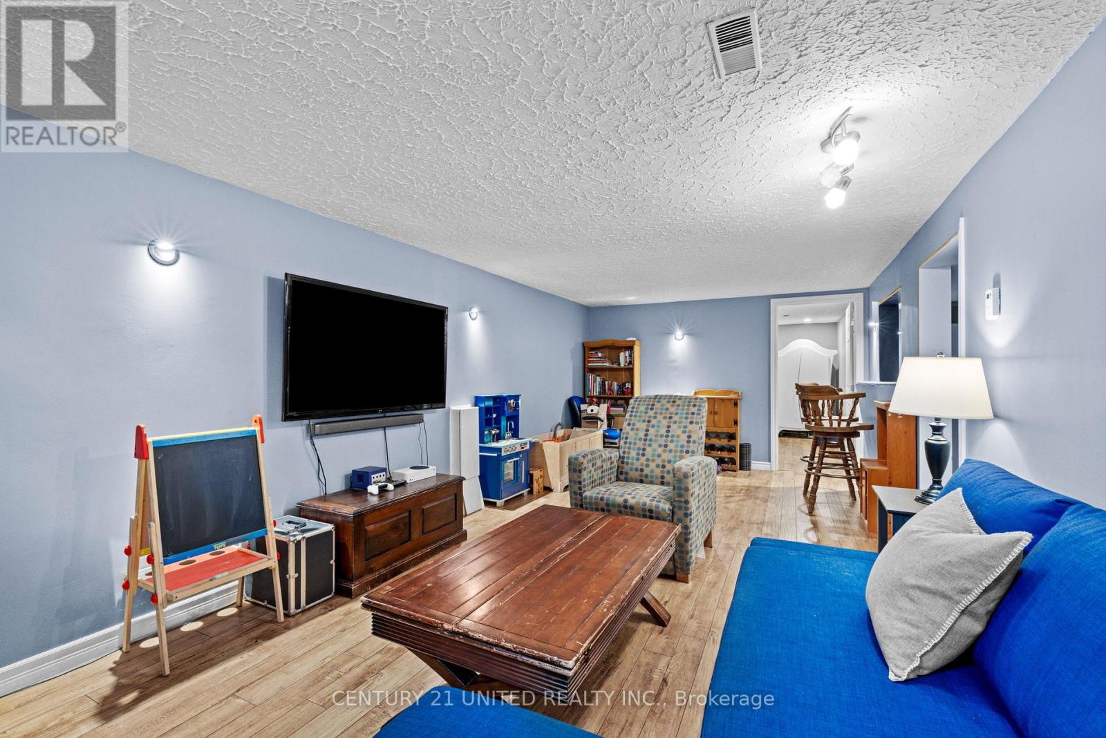 1105 Barnardo Avenue, Peterborough North (South), Ontario  K9H 5W9 - Photo 23 - X12224052
