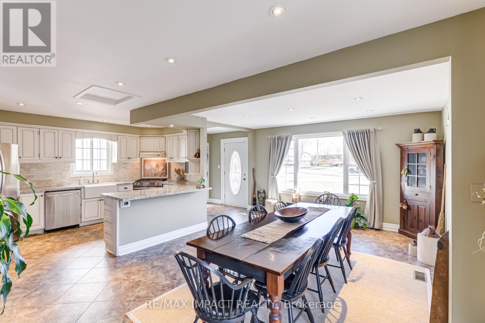 21 Propp Drive, Kawartha Lakes (Pontypool), Ontario  L0A 1K0 - Photo 6 - X12224101