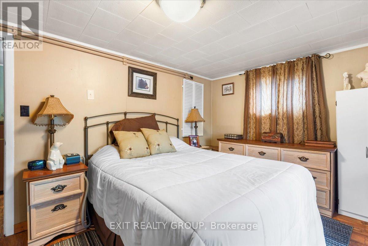82 Canal Road, Trent Hills (Campbellford), Ontario  K0L 1L0 - Photo 20 - X12224205