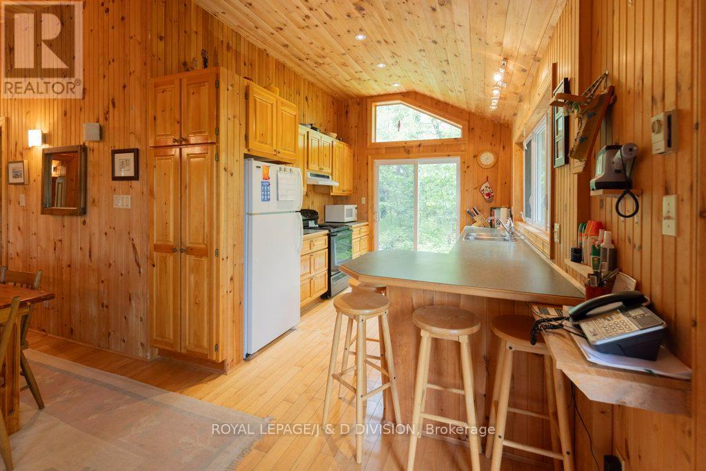 410 Island 10, Douro-Dummer, Ontario  K0L 2H0 - Photo 5 - X12224227
