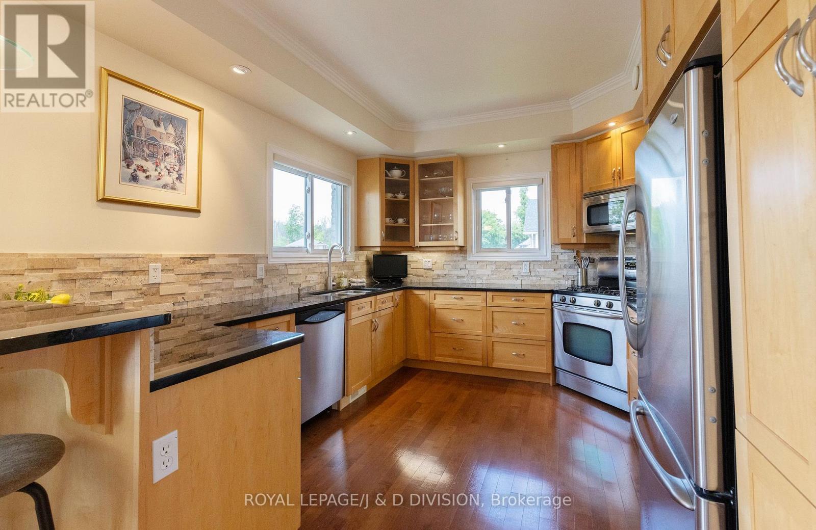 9 Victoria Avenue, Selwyn, Ontario  K0L 2H0 - Photo 12 - X12224246