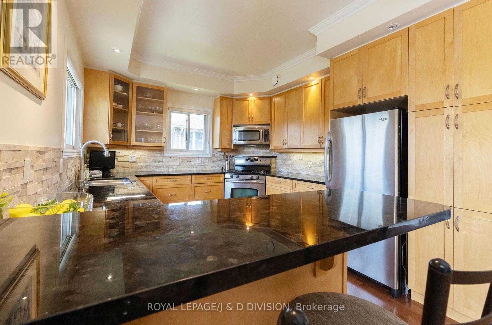 9 Victoria Avenue, Selwyn, Ontario  K0L 2H0 - Photo 13 - X12224246