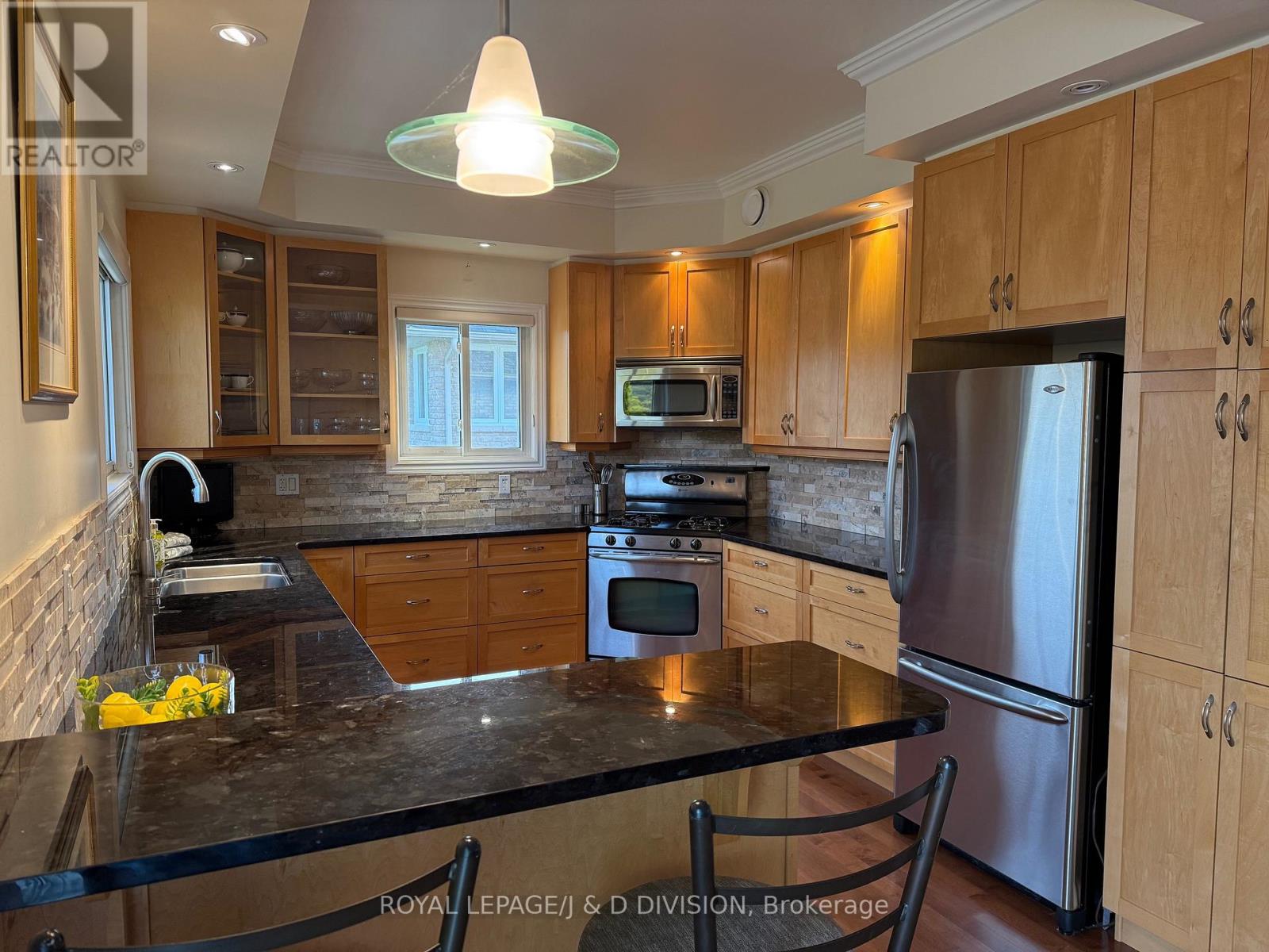 9 Victoria Avenue, Selwyn, Ontario  K0L 2H0 - Photo 14 - X12224246